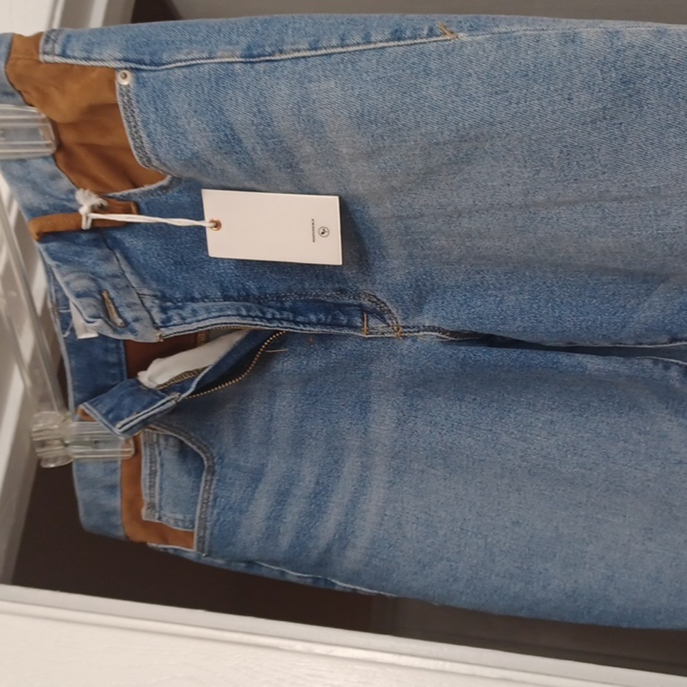 NWT Good American Jeans With a Touch of Faux Suede - Picture 4 of 4